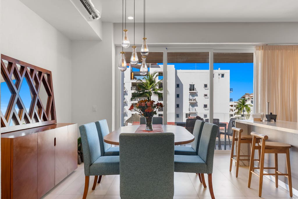 3BR condo near the ocean in Bucerías with pool, WiFi & full kitchen