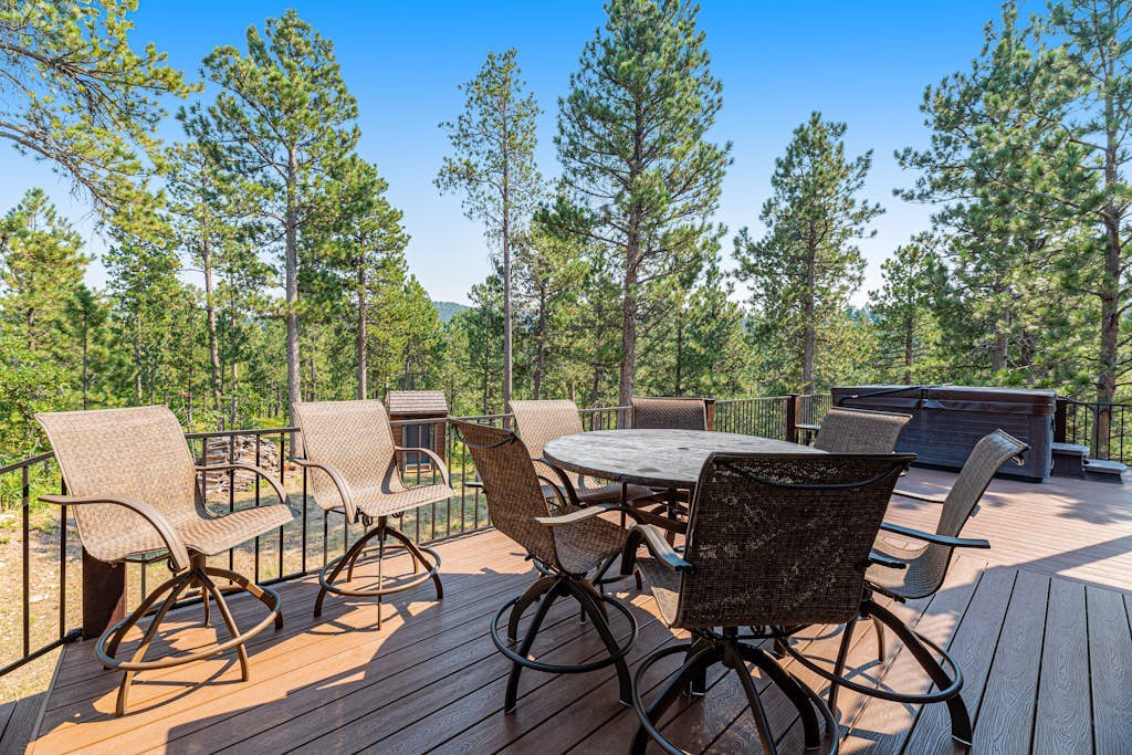 Secluded cabin between Spearfish and Deadwood w/WiFi, hot tub, private decks