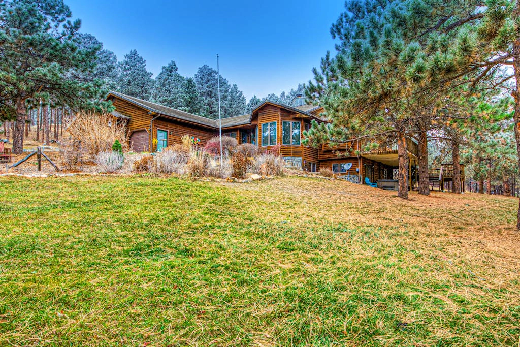 Crooked Canyon Lodge