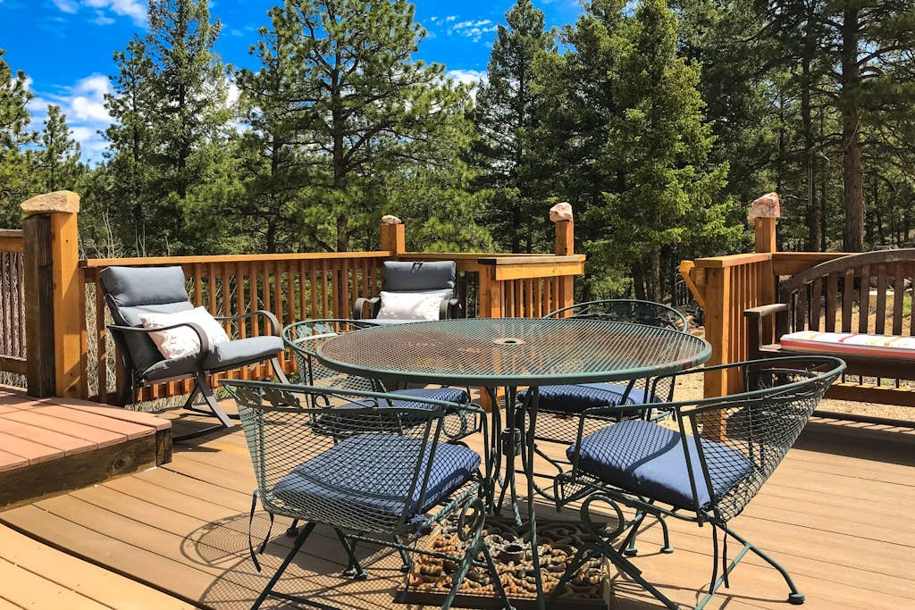 Secluded home on 5 acres with great mountain views, decks, wood stove & W/D