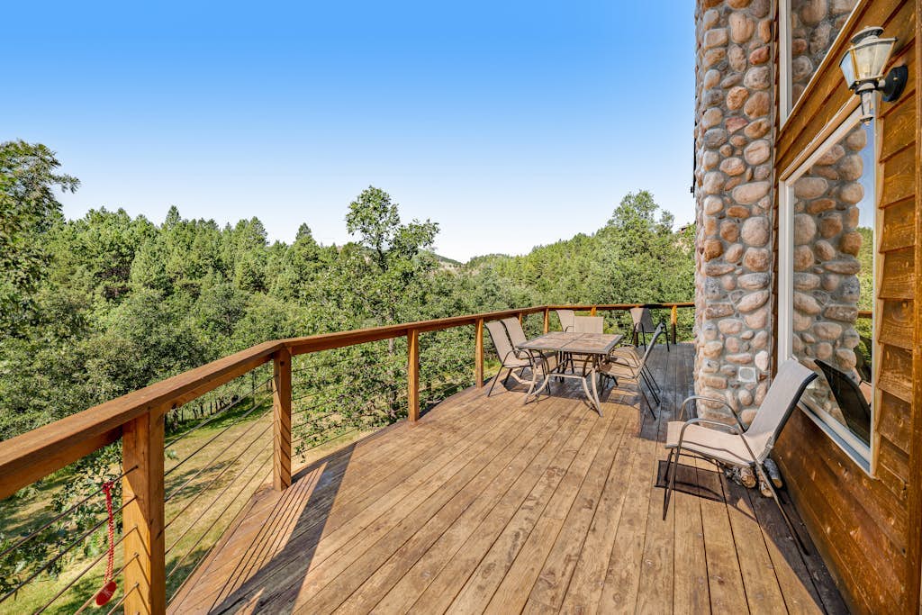 Multi-level house in secluded location near Deadwood w/private hot tub & WiFi