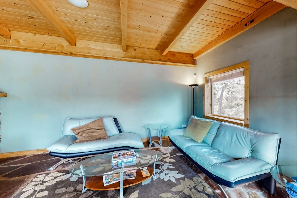 Three-story, dog-friendly house with WiFi & private W/D