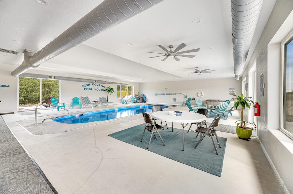 Deluxe spacious home w/private indoor pool, 2 hot tubs, game room, fireplaces
