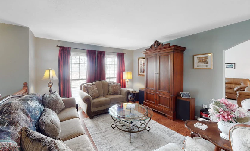 Dog-friendly home with upper/lower decks, fireplaces, grill, & great location