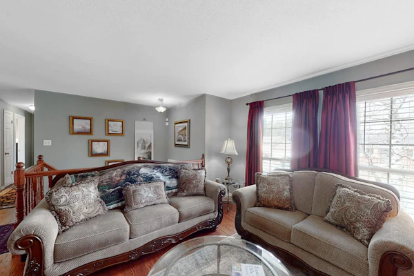 Dog-friendly home with upper/lower decks, fireplaces, grill, & great location