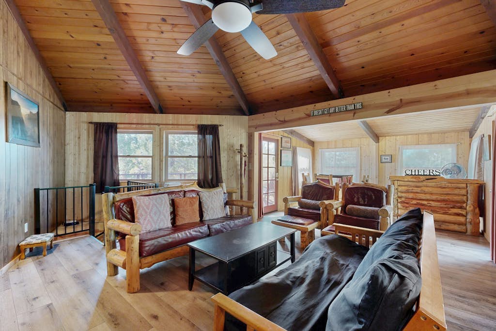 Cozy Octagonal Cabin - Dog-Friendly, w/ Fireplace & Private W/D, & Deck