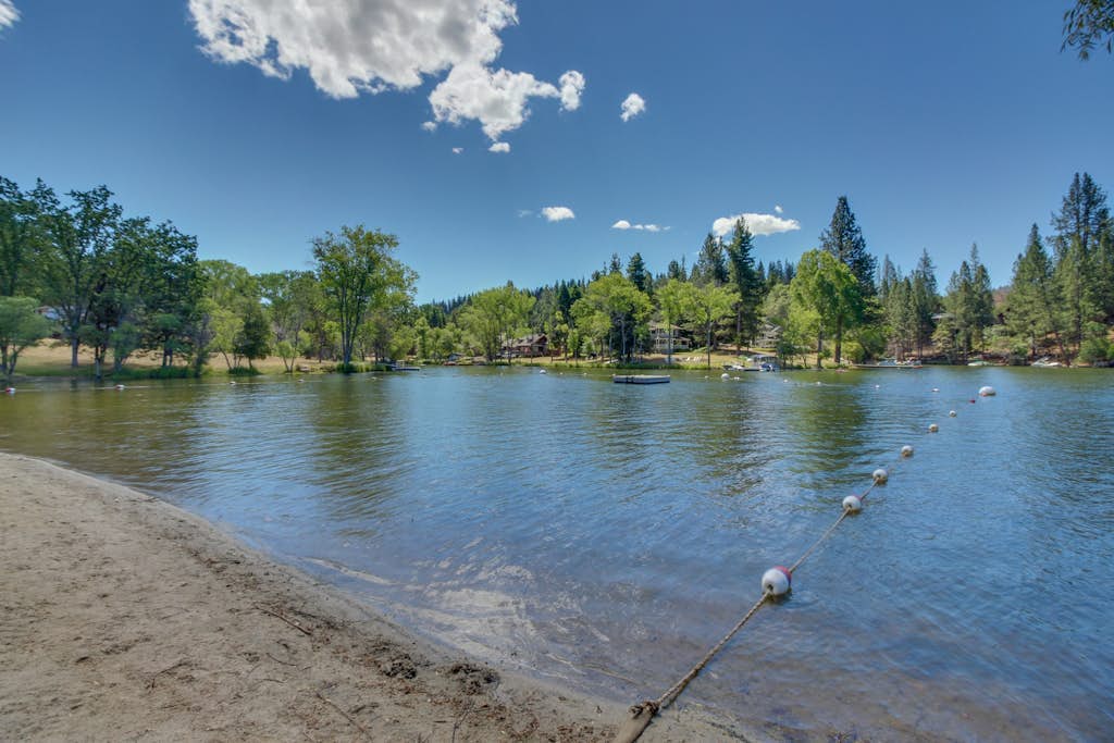 Serene home with spacious deck, fireplace, loft, nearby amenities, dog friendly