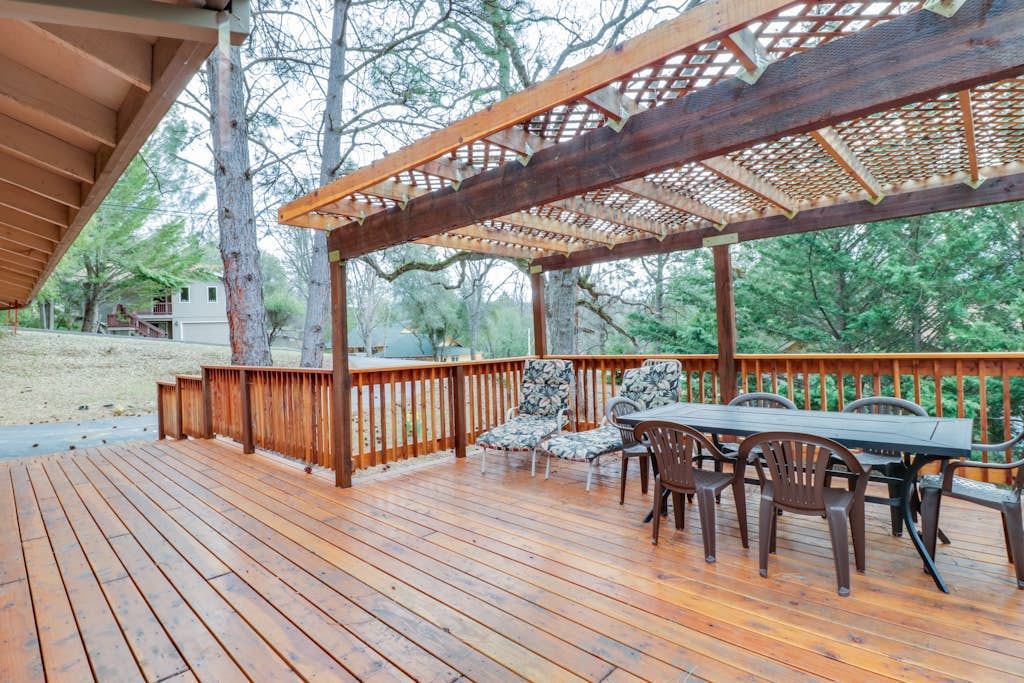 Comfortable 3BR home - walk to beach - golf on site
