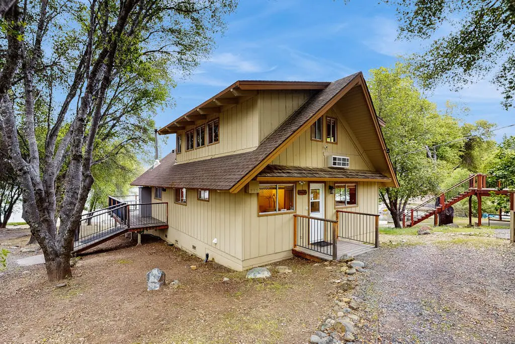 Allen Edgewater Retreat