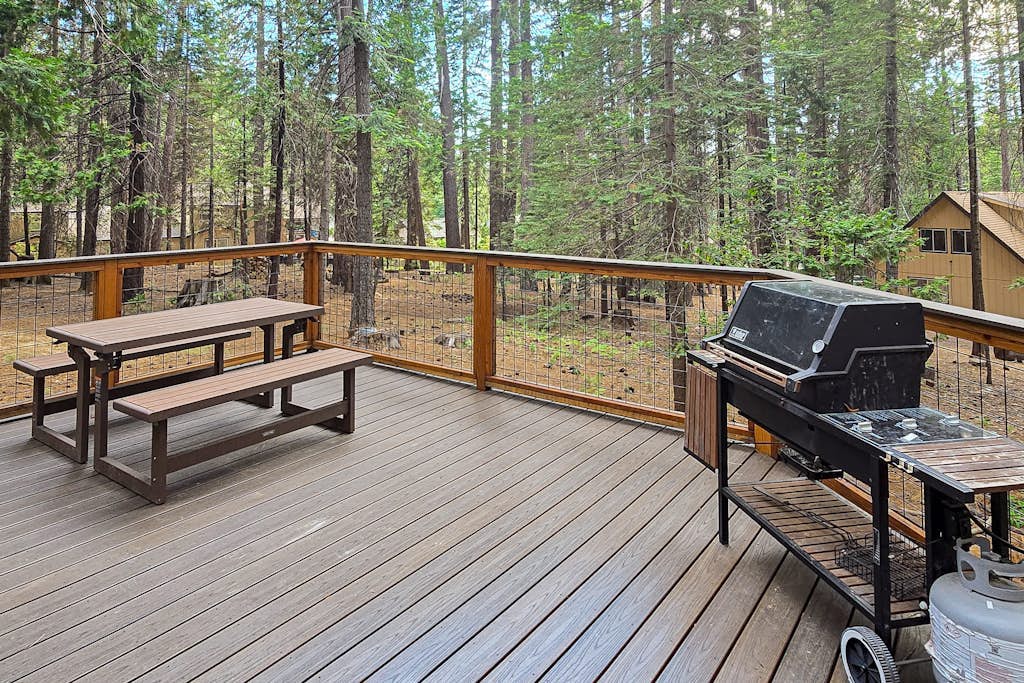 Cozy cabin with central AC & fireplace -  near hiking, skiing & wine tasting