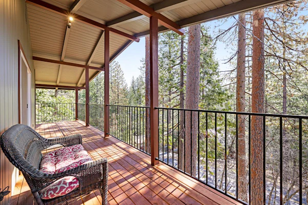 3-story home w/private pool table, game room, heated pool, private lake access