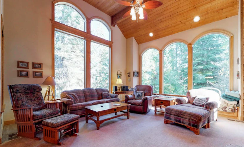 Cozy Mountain Home w/ Large Deck & Game Room - Minutes to Shaver Lake Village