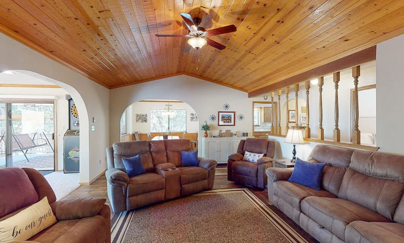 Family-Friendly Home with Lake Access & Games, Shared Pool, Near Yosemite