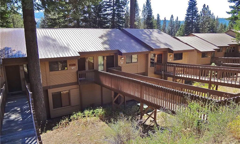 Cozy Mountain Condo with Hot Tub & Seasonal Pool - Year-Round Outdoor Fun Nearby