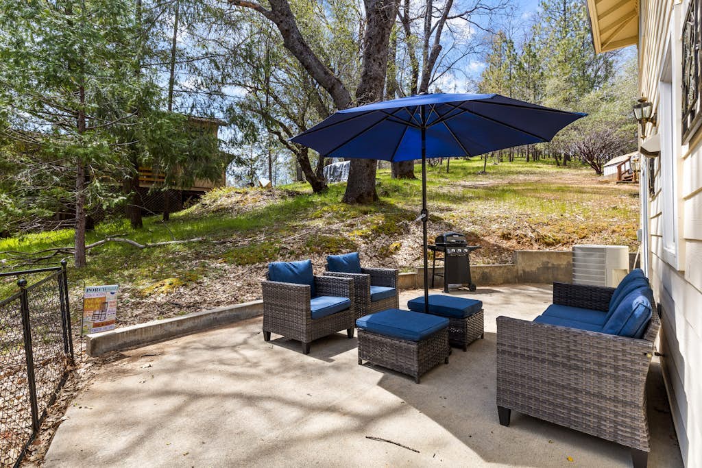 Bright, dog-friendly house with patio, beautiful nature views, and balconies