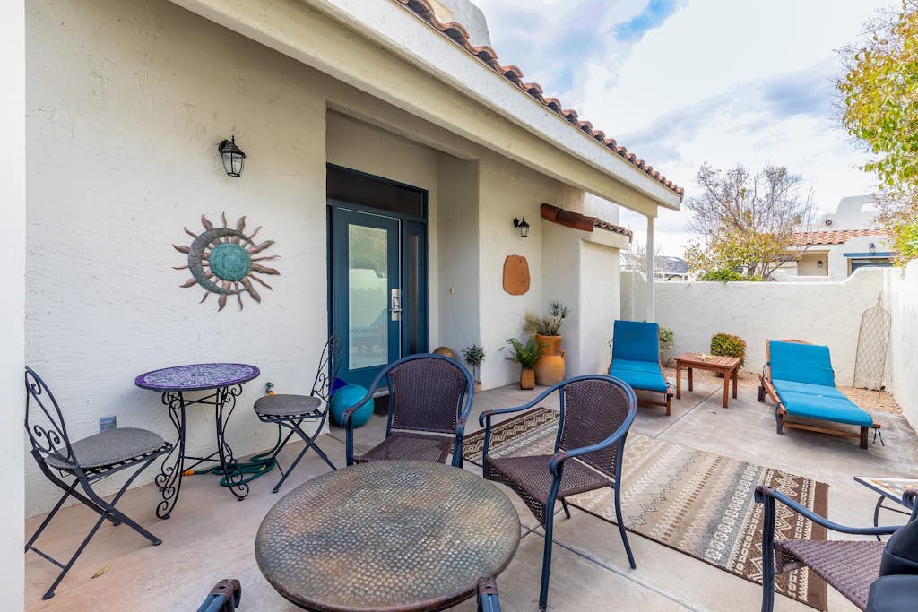 Stylish, Dog-Friendly Condo w/Free WiFi, Central AC, & Shared Hot Tub & 2 Pools