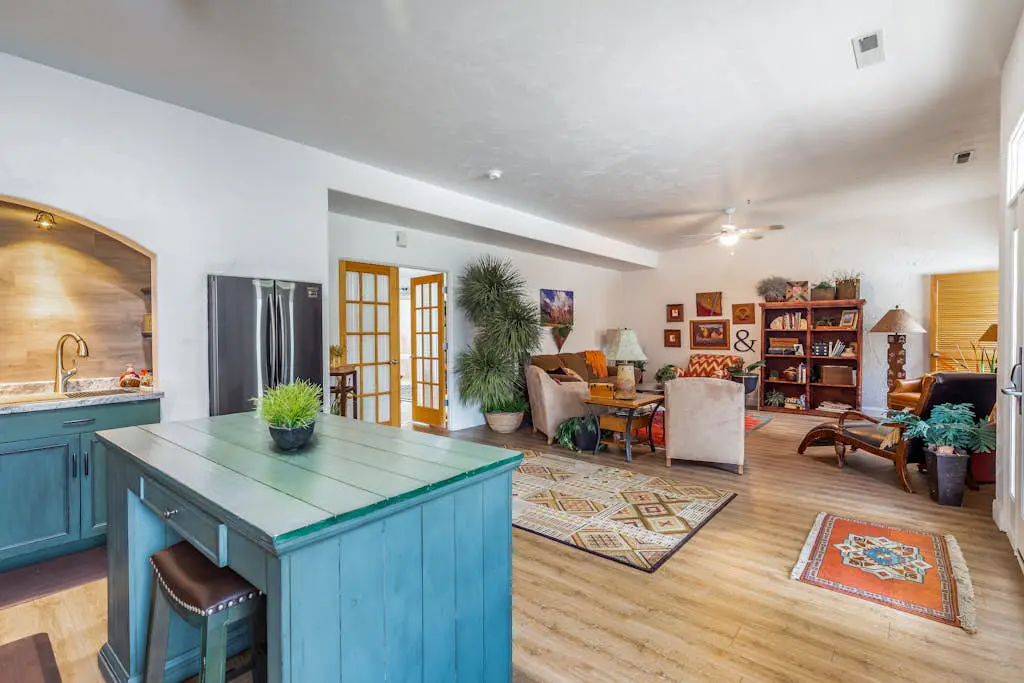 Sunny Cozy Condo