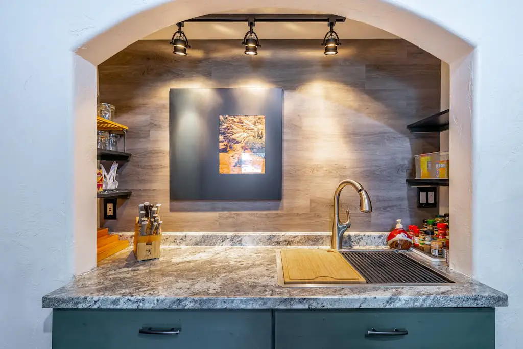 Sunny Cozy Condo