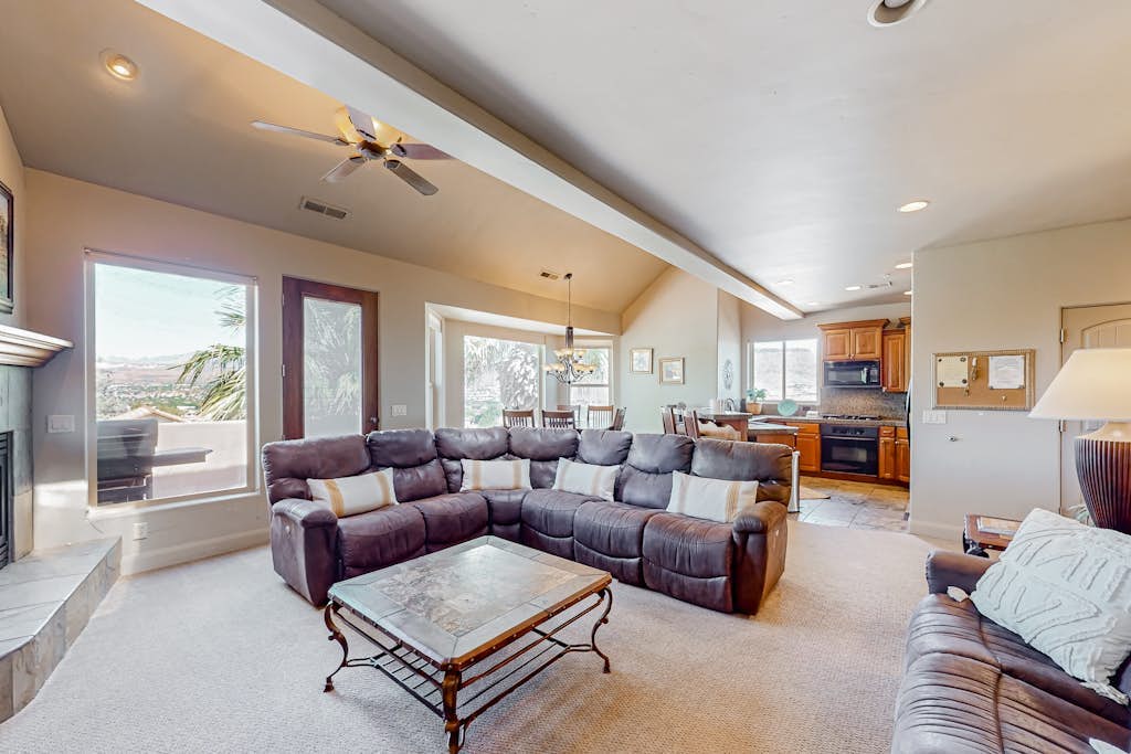 Green Valley Townhome with deck, grill, & fireplace + on-site pool & hot tub