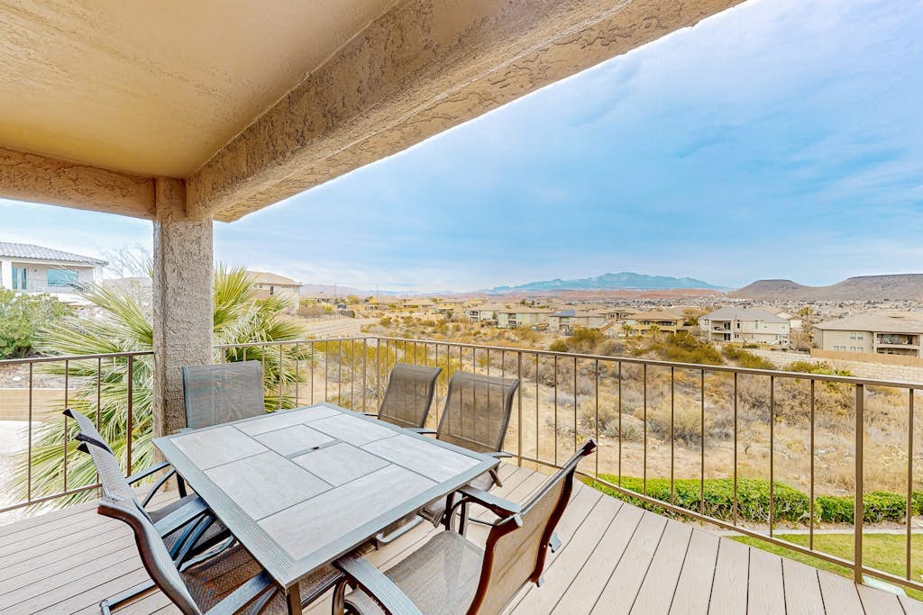 Mountain-view look out to Snow Canyon, with pools, hot tub and sports courts