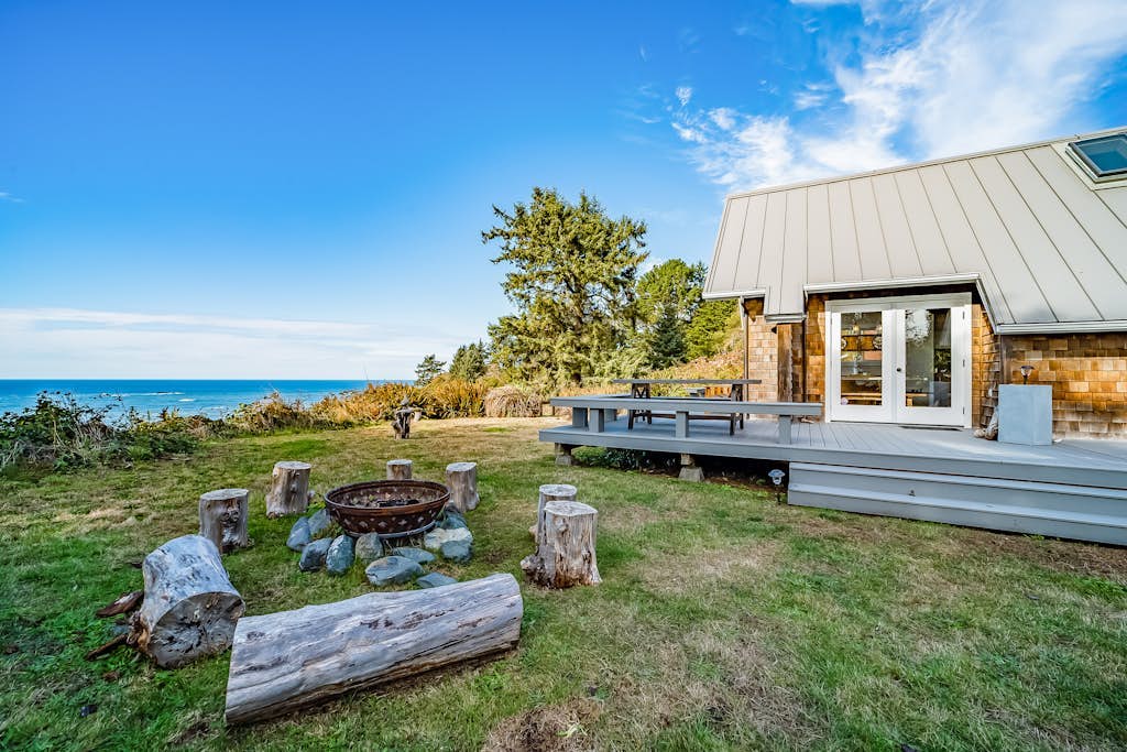 Classic  home with ocean views - just a short walk to parks & beaches