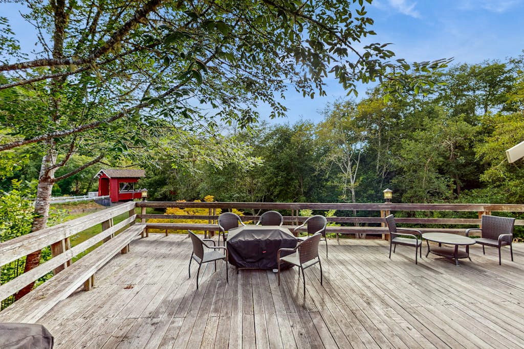 Mimi's Ranch House