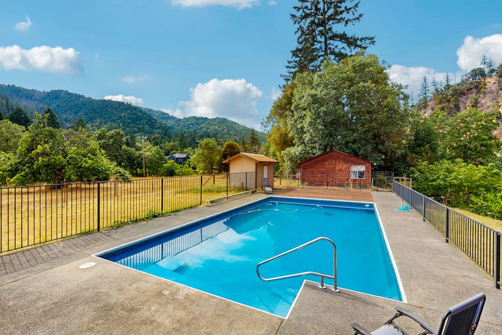 Trinity River Retreat