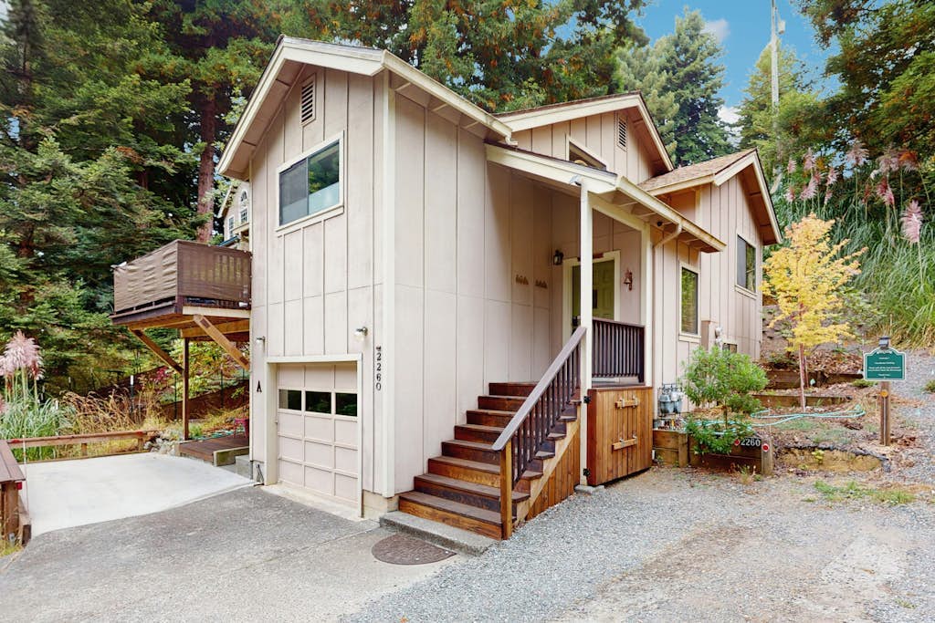 Unique townhouse - close to Cal Poly Humboldt