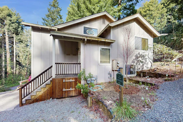 Unique townhouse - close to Cal Poly Humboldt