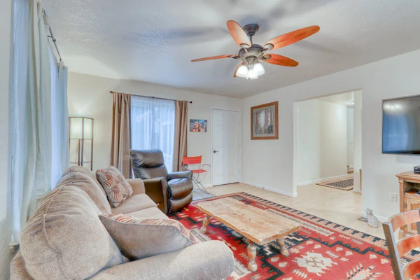 Recently-upgraded, beautiful townhome - close to the business district