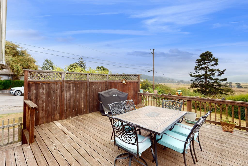 Quaint & Spacious Home w/ Panoramic Bay Views & a Large Deck