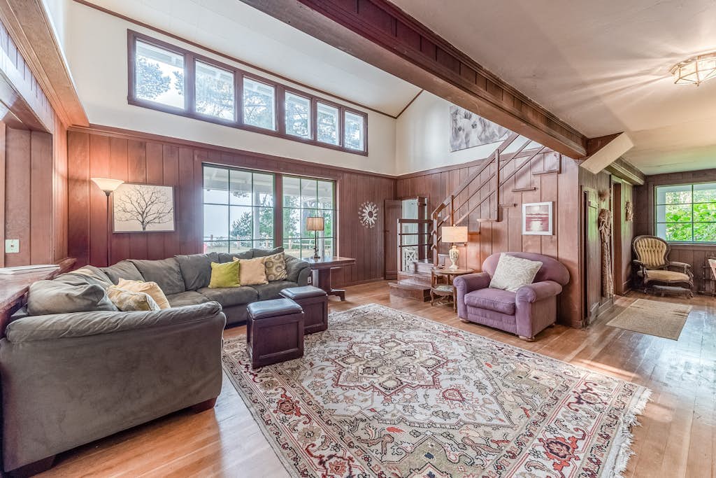 Family-friendly home w/ ocean views above Scenic Houda Point