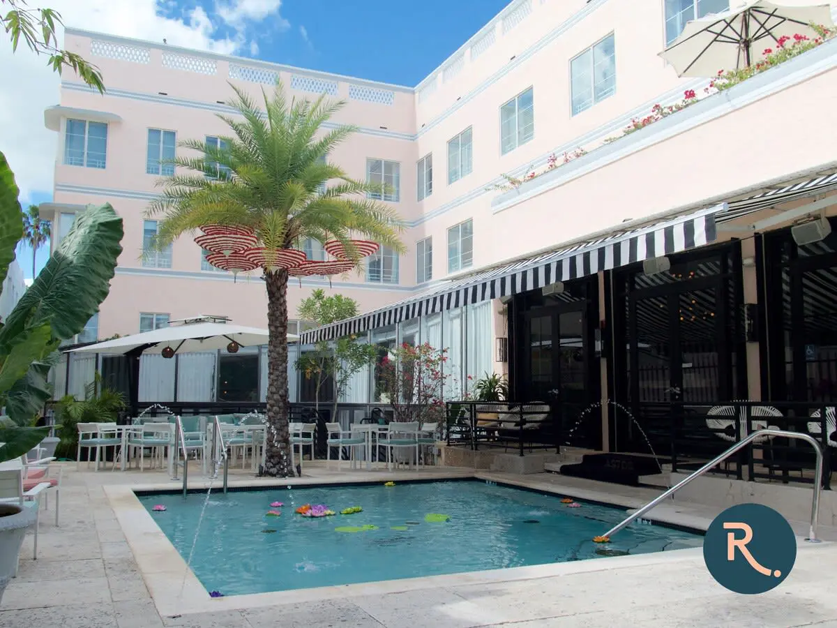Roami at Hotel Astor | Pool | Deluxe 1BR