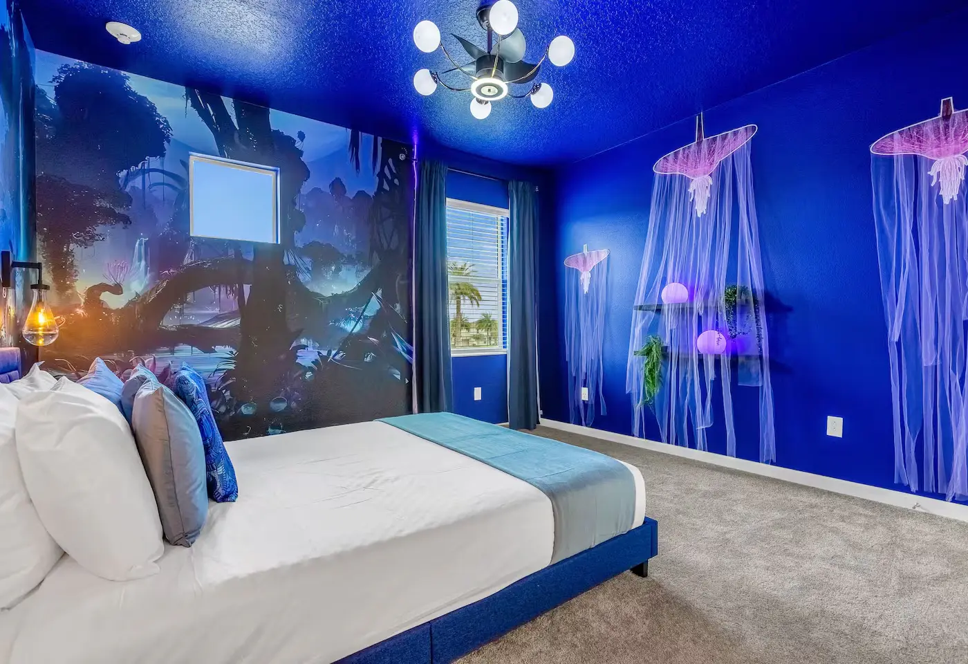 Modern Home at Sonoma! Sleeps 32
