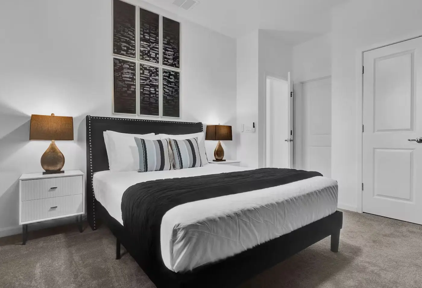 Modern Home at Sonoma! Sleeps 32
