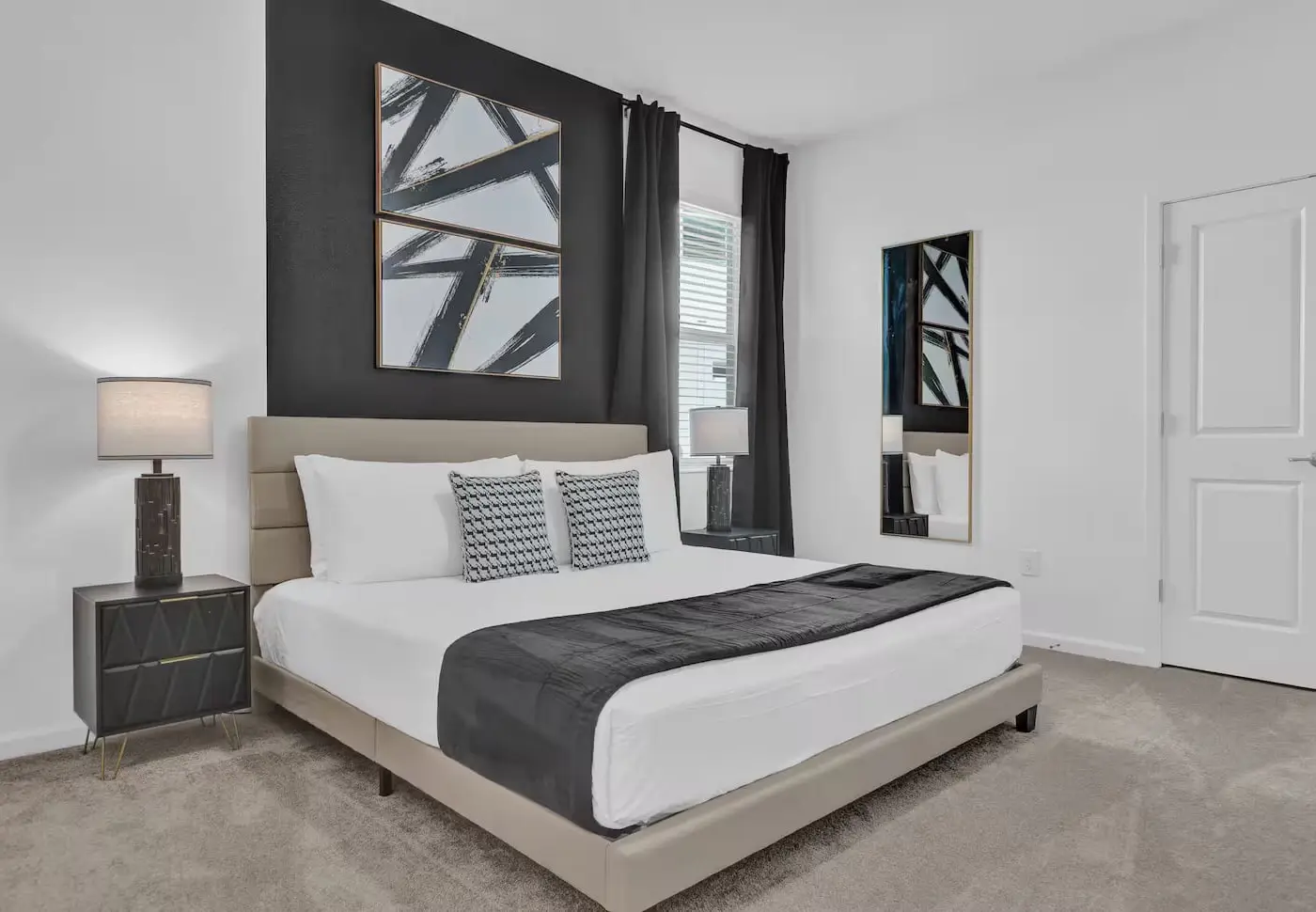 Modern Home at Sonoma! Sleeps 32