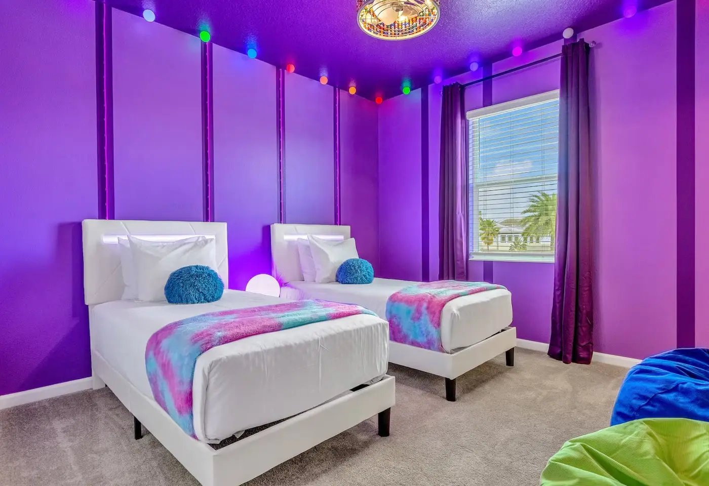 Modern Home at Sonoma! Sleeps 32
