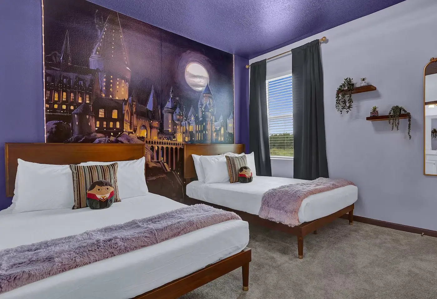 Modern Home at Sonoma! Sleeps 32