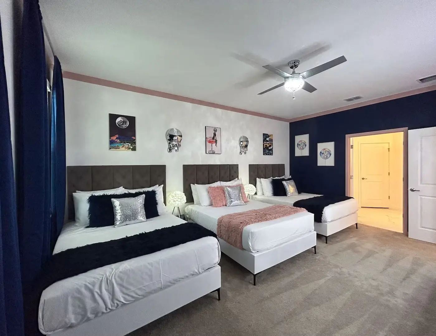 Modern Home at Sonoma! Sleeps 32
