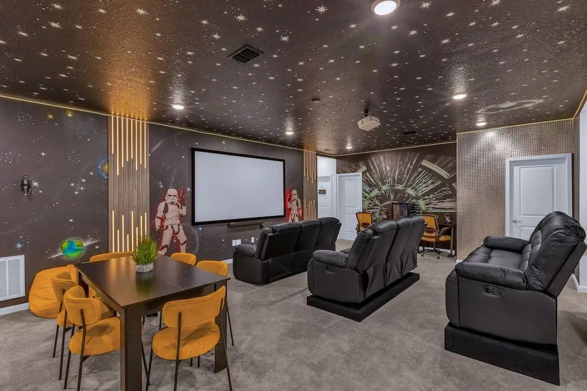 Modern Home at Sonoma! Sleeps 32