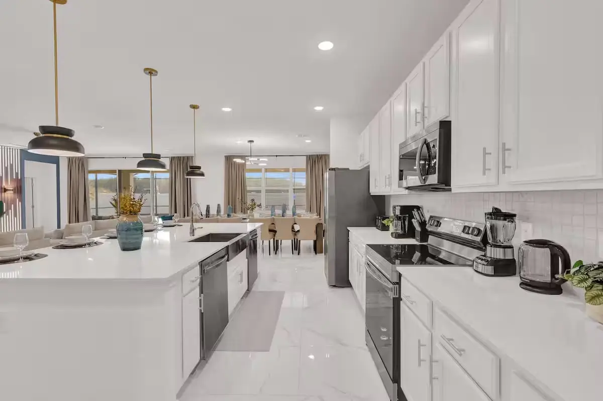 Modern Home at Sonoma! Sleeps 32