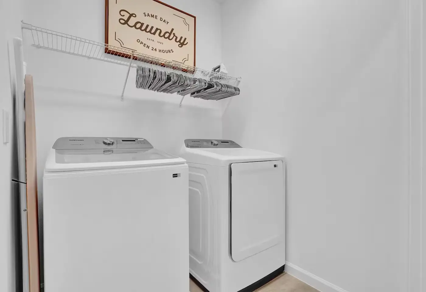 Modern Home at Sonoma! Sleeps 32