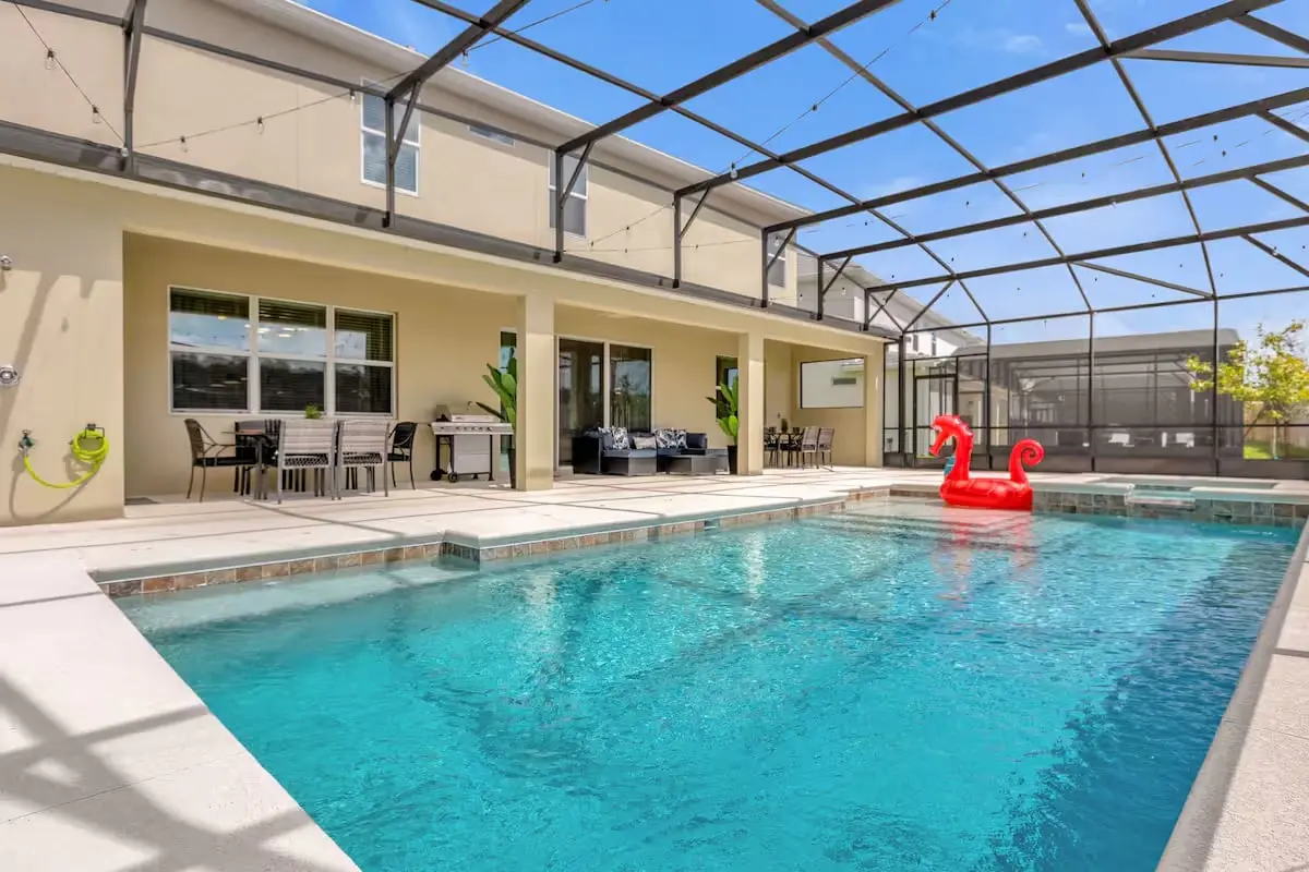Modern Home at Sonoma! Sleeps 32