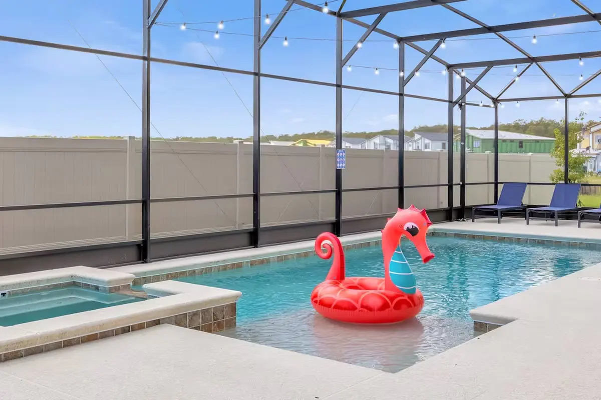 Modern Home at Sonoma! Sleeps 32