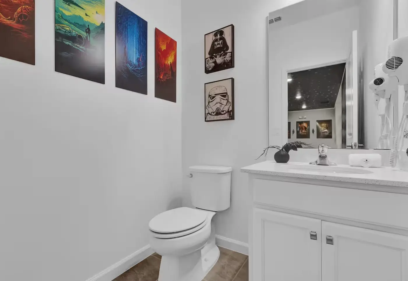 Modern Home at Sonoma! Sleeps 32