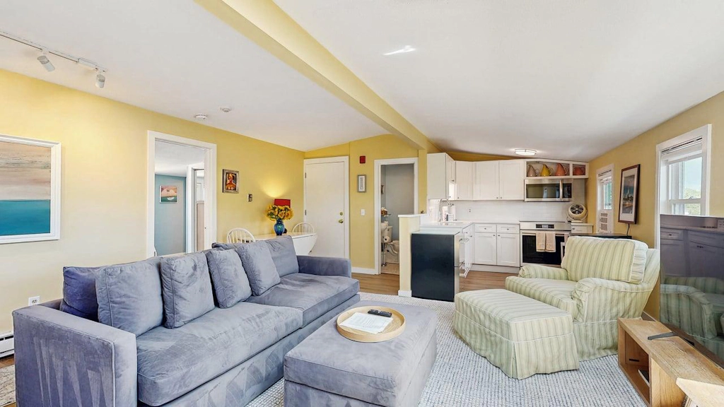 Walk to the Beach From This East End Retreat