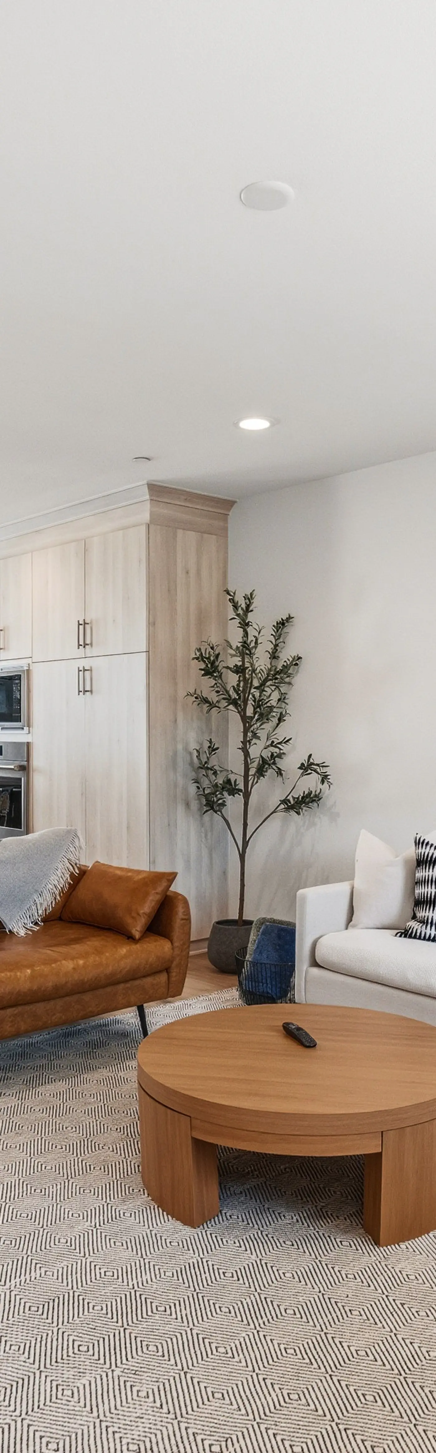 Modern 4BR Townhouse near Beach & Legoland