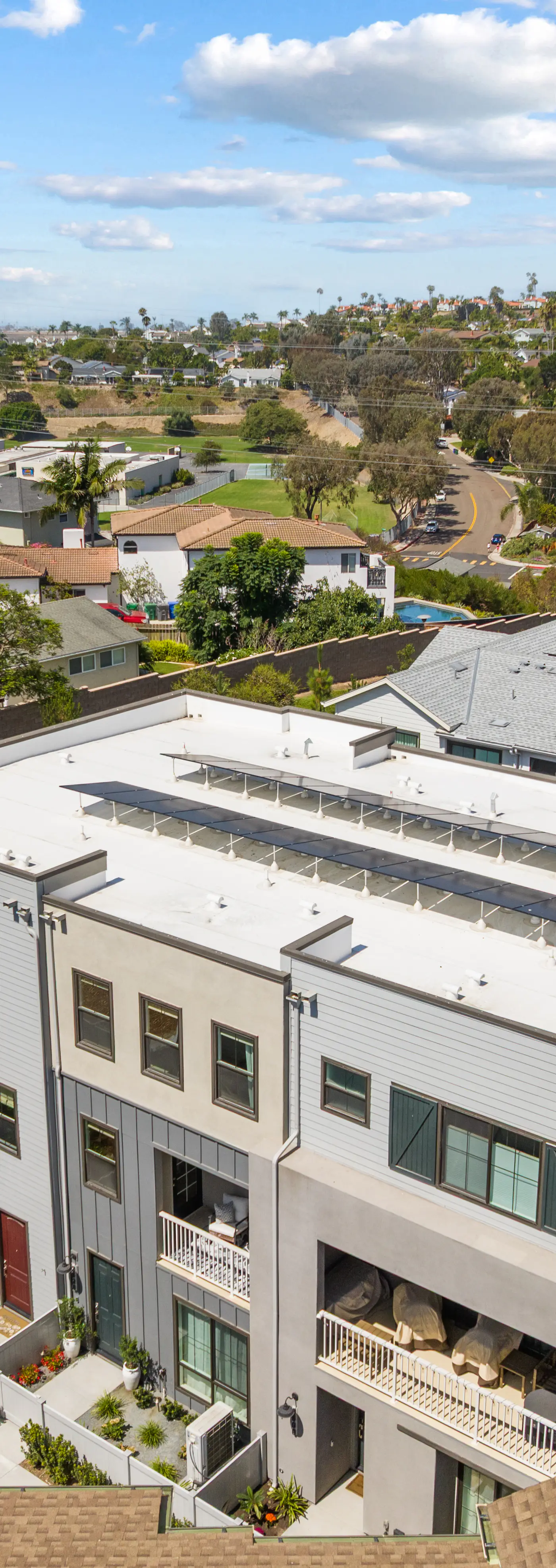 Modern 4BR Townhouse near Beach & Legoland