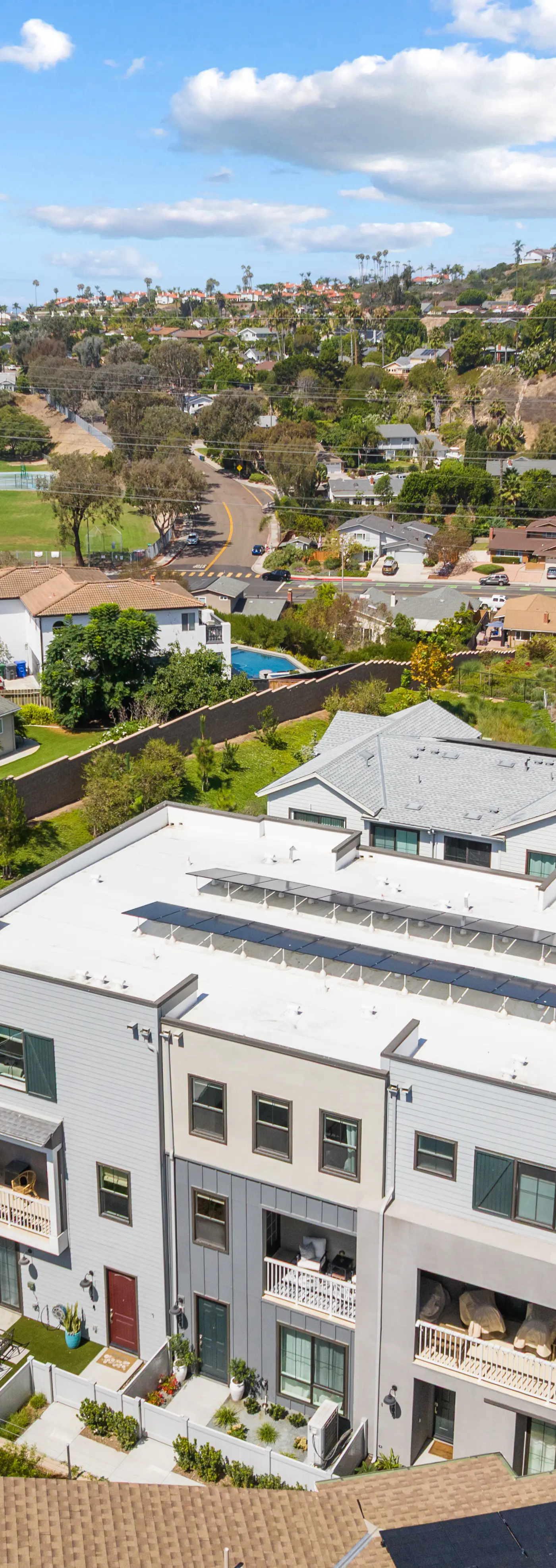Modern 4BR Townhouse near Beach & Legoland