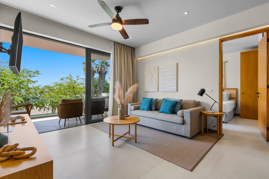 2BR near the ocean with pool, gym, WiFi, and full kitchen.